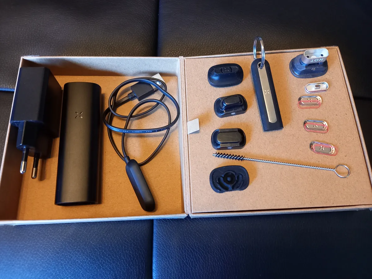 PAX Plus Vaporizer gebraucht kaufen | PAX Labs PAX Plus Bild 1 | VapoMarkt PAX Plus Vaporizer gebraucht kaufen - PAX Labs PAX Plus (wie neu), Produktfoto 1